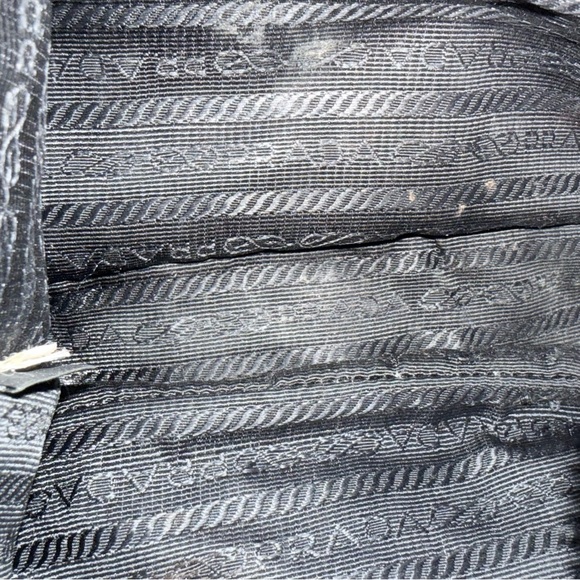 Prada Black Re-Edition 2000 Mini Bag - Picture 7 of 10